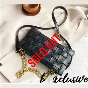 Black handbag/crossbody